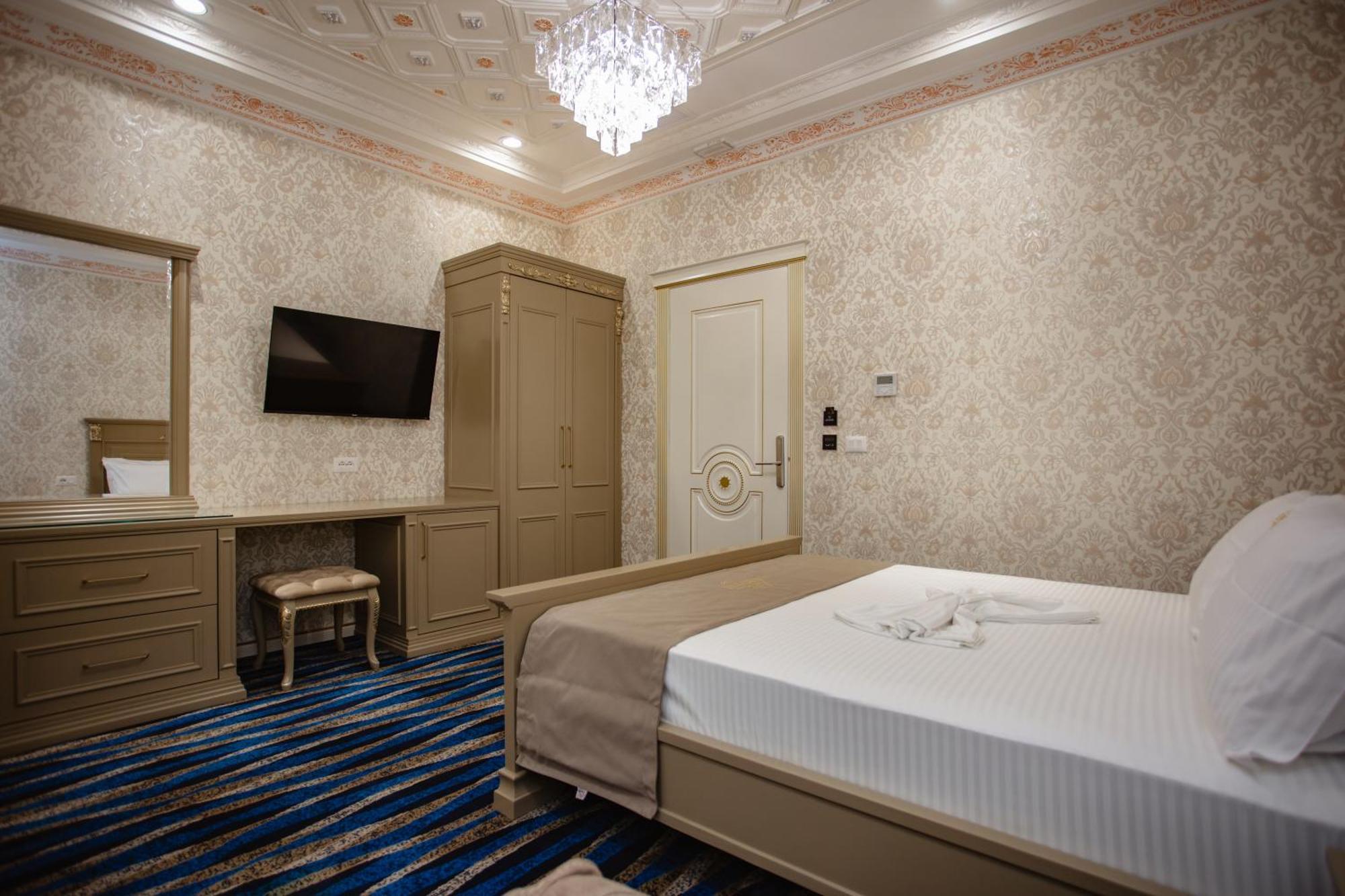 Ervini Boutique Hotel Шкодер Екстер'єр фото